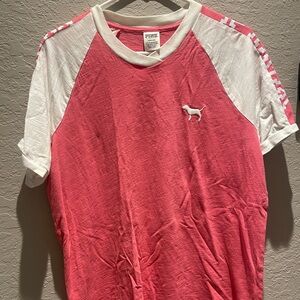 VS Pink tee shirt